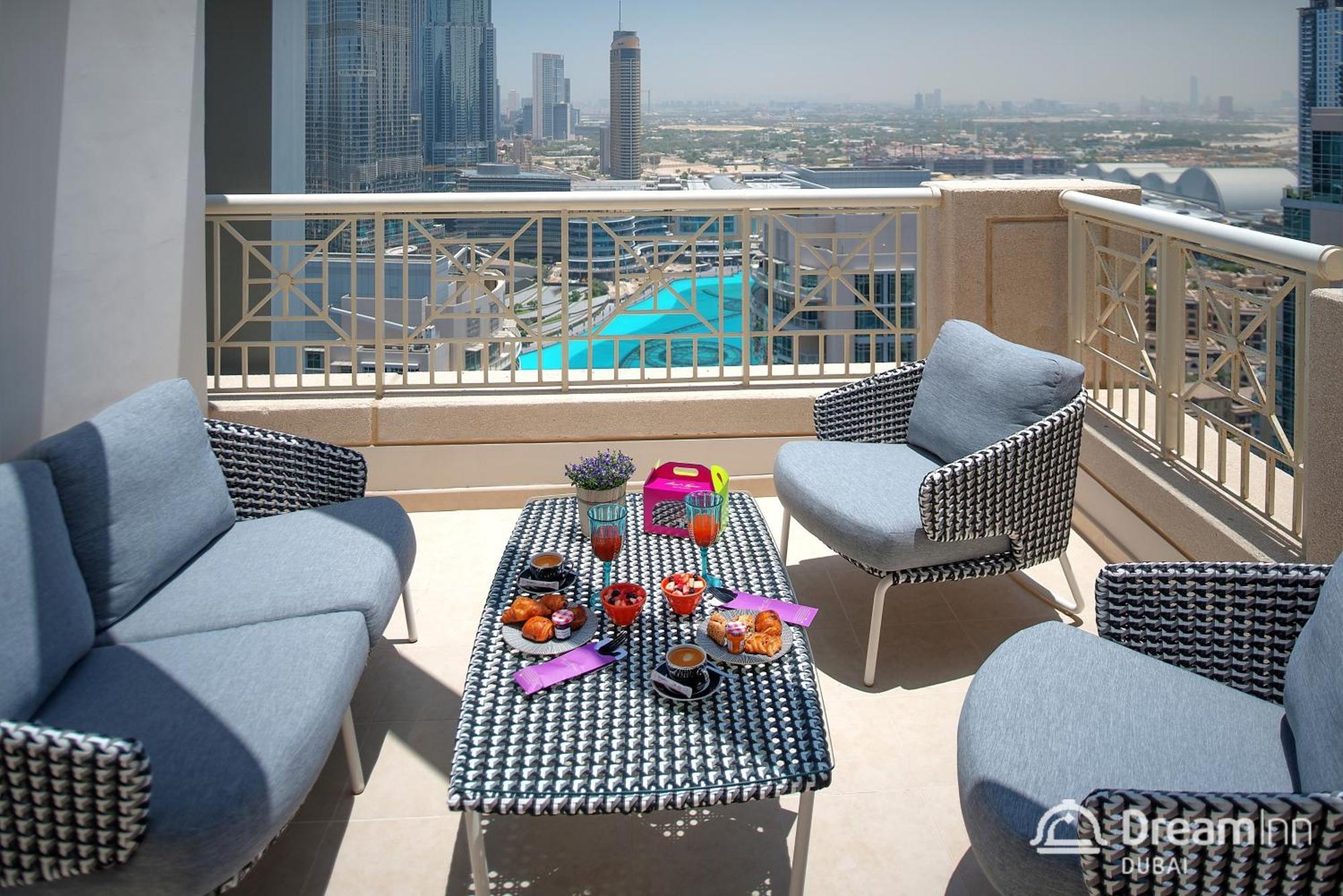 Dream Inn - Apartment With Private Terrace, 29 Boulevard Downtown Дубай Екстериор снимка
